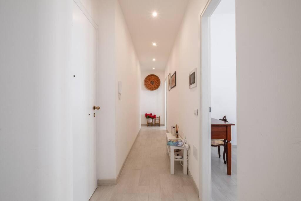 Апартаменты Casa Ofride -Centro-Poetto 10 Min-Wi-Fi-Netflix Кальяри Экстерьер фото