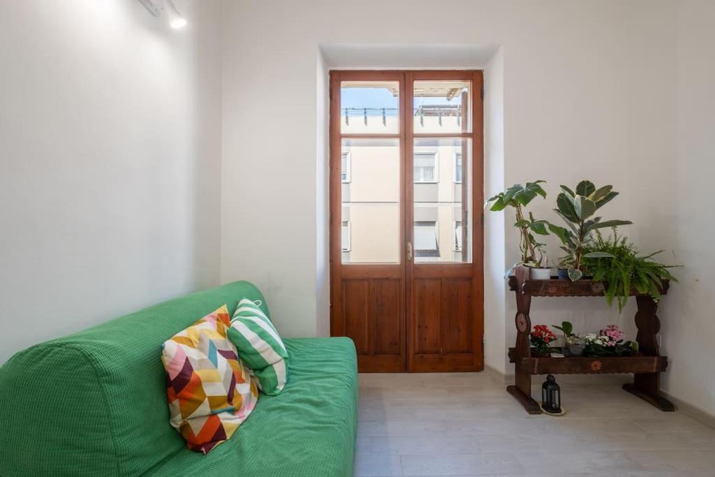 Апартаменты Casa Ofride -Centro-Poetto 10 Min-Wi-Fi-Netflix Кальяри Экстерьер фото