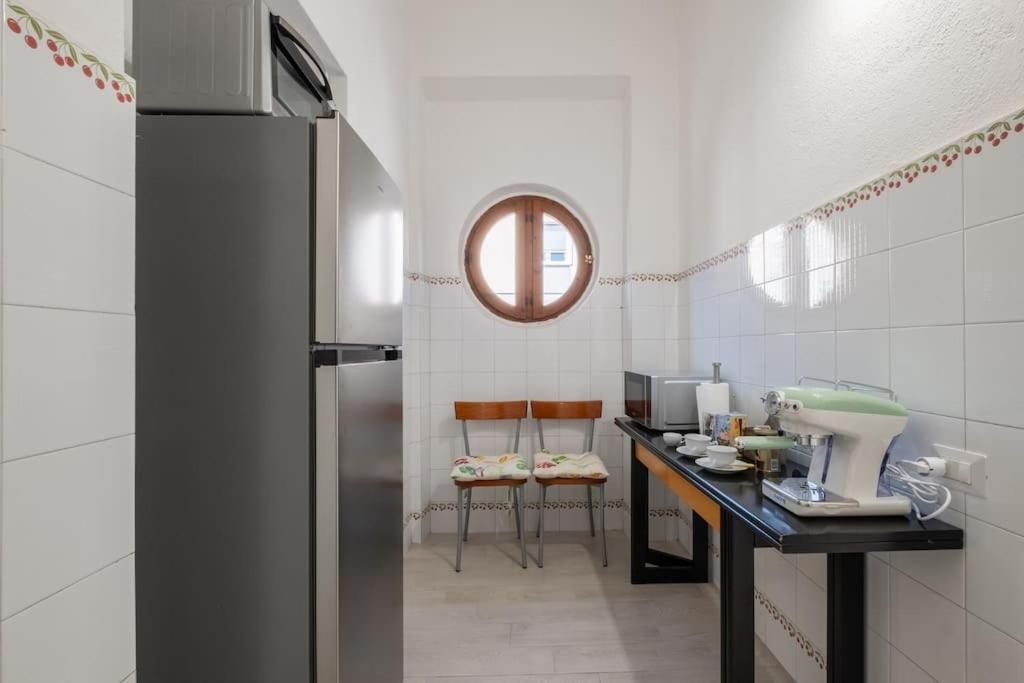 Апартаменты Casa Ofride -Centro-Poetto 10 Min-Wi-Fi-Netflix Кальяри Экстерьер фото
