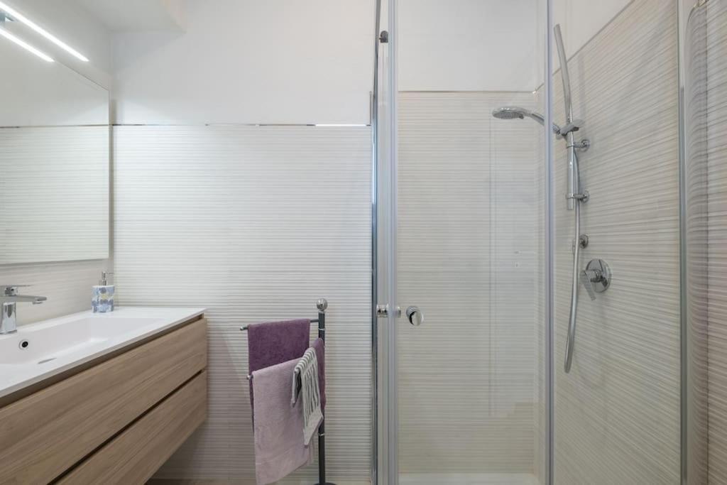 Апартаменты Casa Ofride -Centro-Poetto 10 Min-Wi-Fi-Netflix Кальяри Экстерьер фото