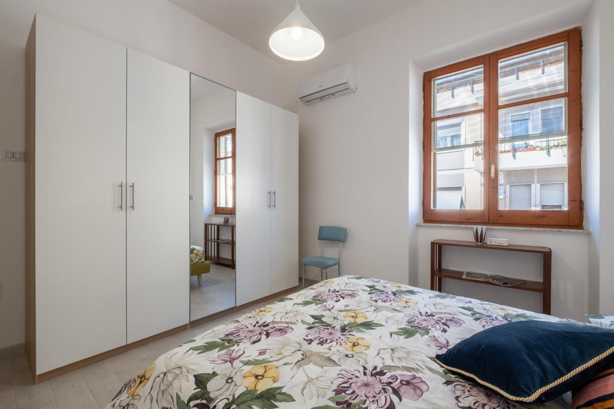 Апартаменты Casa Ofride -Centro-Poetto 10 Min-Wi-Fi-Netflix Кальяри Экстерьер фото
